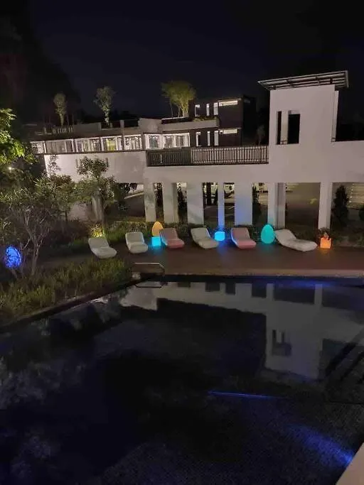 Muna The Cove Ipoh Garden East 3R2B 8Pax 0*,  מלזיה