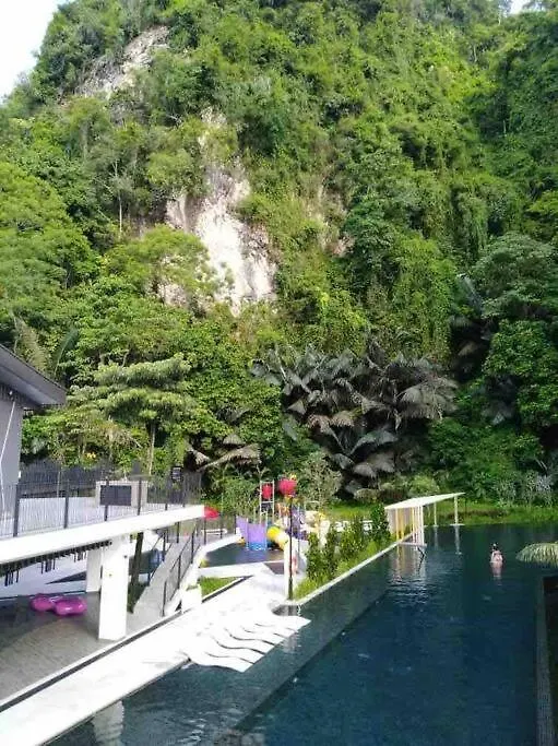דירה Muna The Cove Ipoh Garden East 3R2B 8Pax